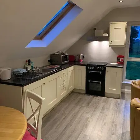 Lily'S Loft Bushmills Apartment Exterior photo